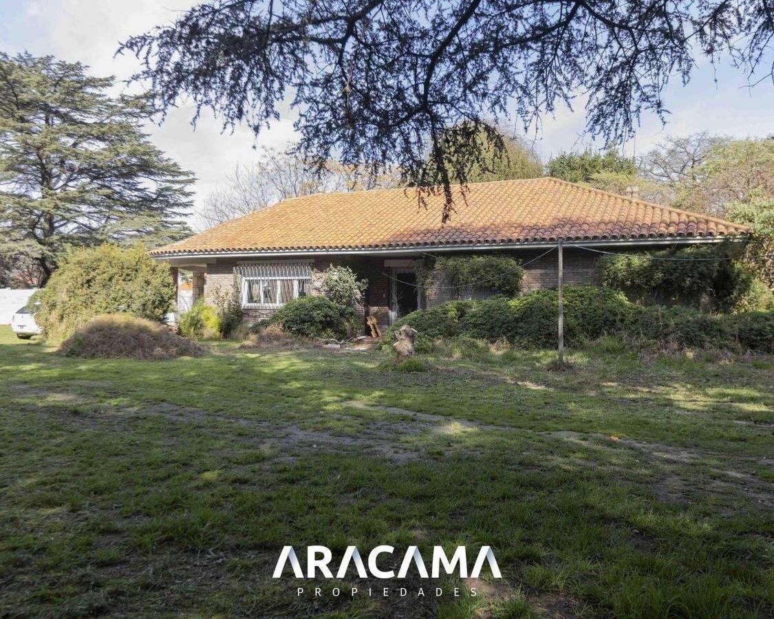 Casa a Refaccionar en Venta en Monte Grande