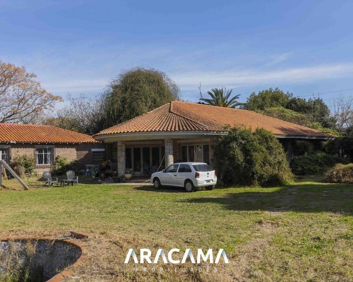 Casa a Refaccionar en Venta en Monte Grande