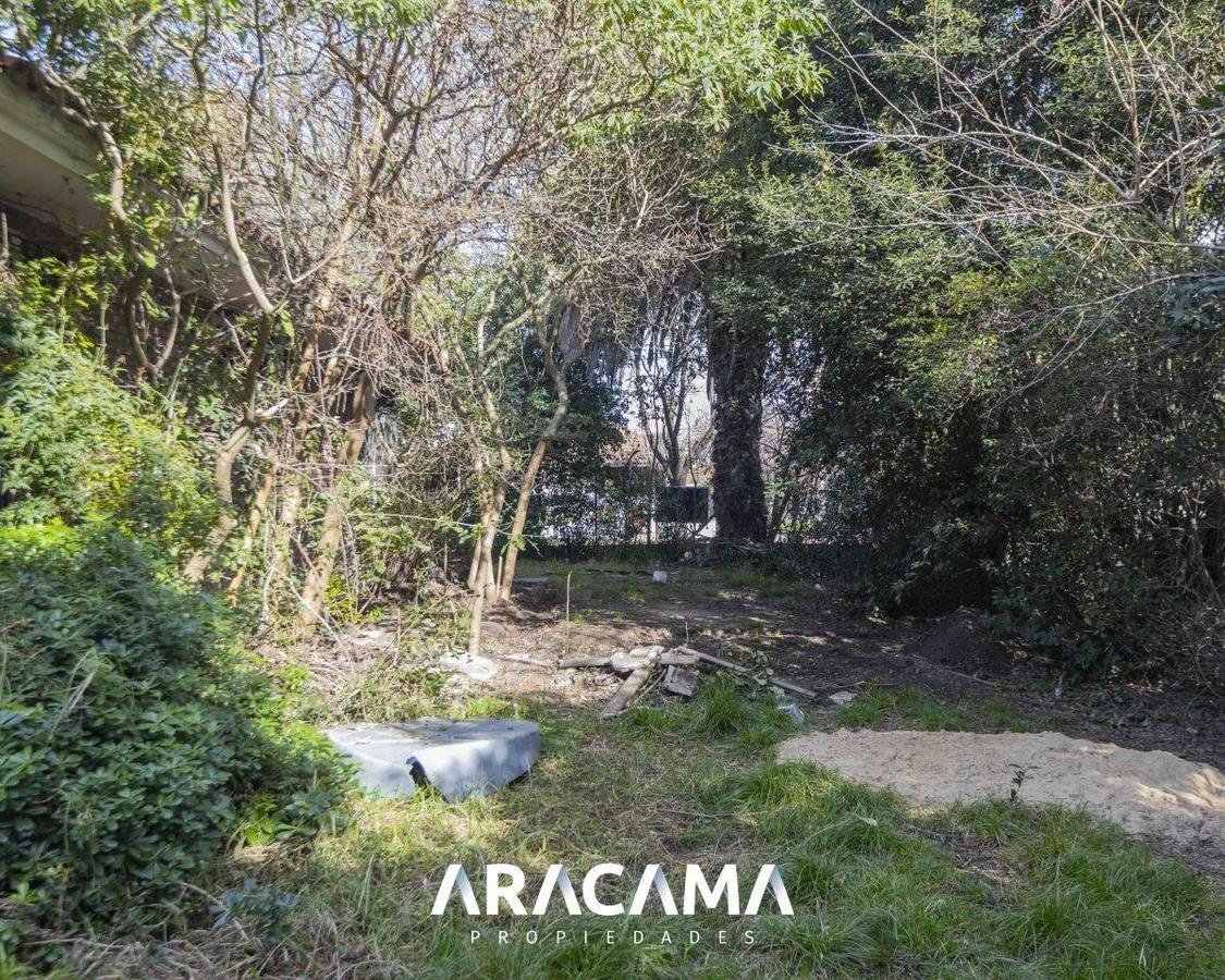 Casa a Refaccionar en Venta en Monte Grande