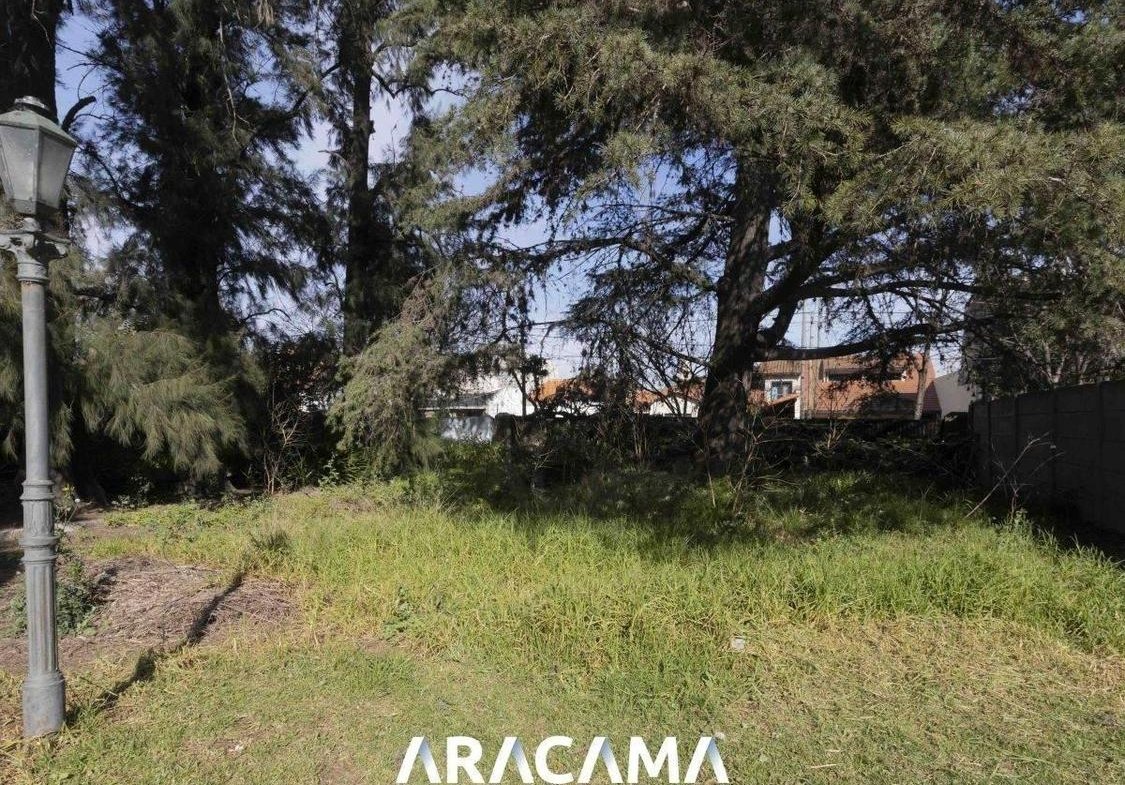 Casa a Refaccionar en Venta en Monte Grande