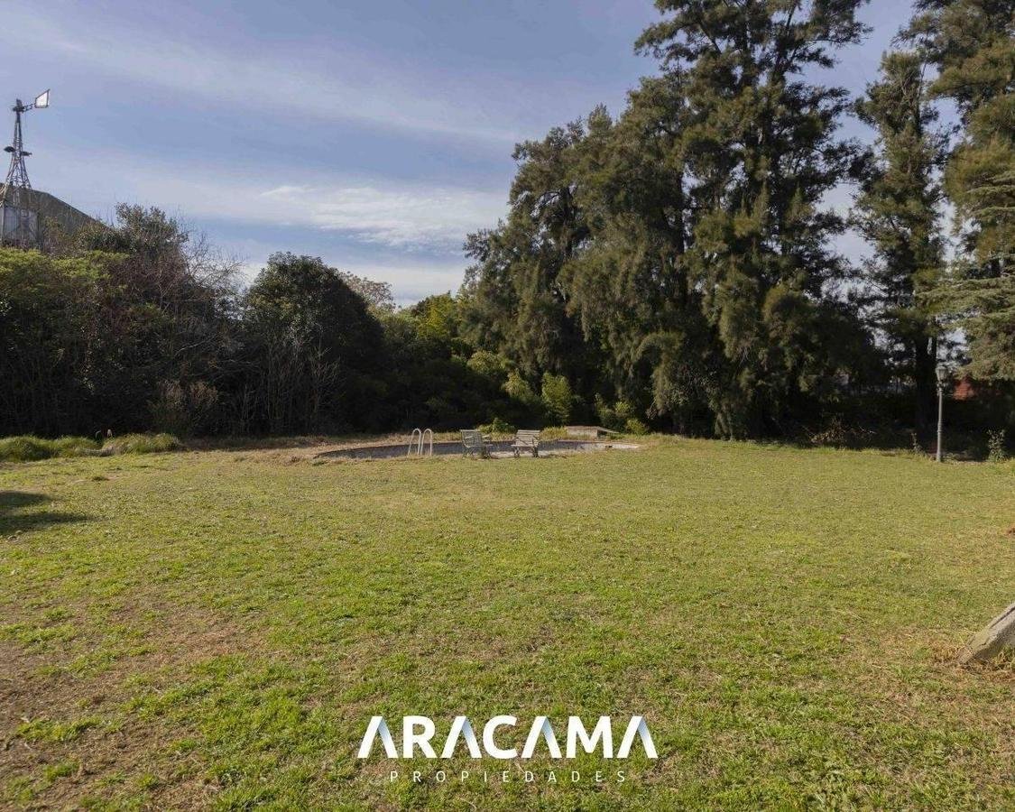 Casa a Refaccionar en Venta en Monte Grande