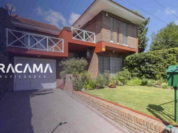 Casa en Venta en Luis Guillon