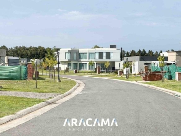 Lote en Venta en San Simon – Canning