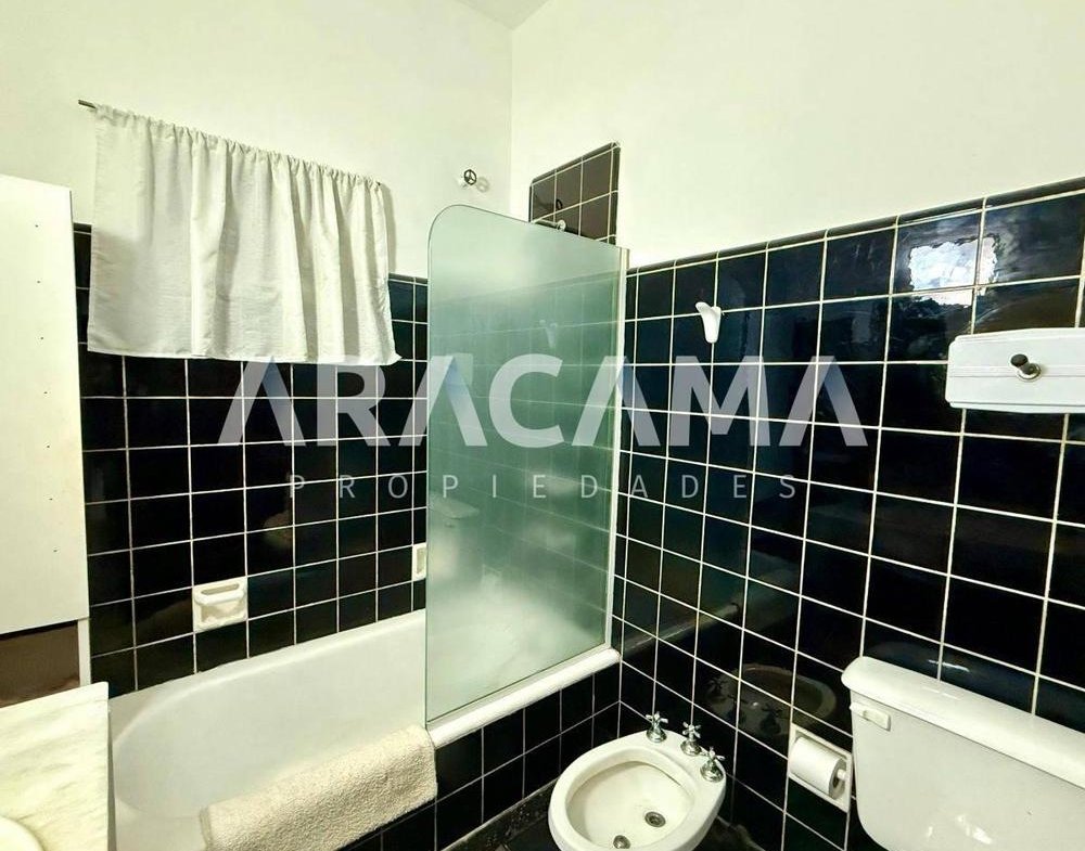 Casa en Venta 3 ambientes en Luis Guillon