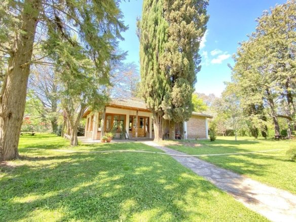 Casa en Alquiler – Canning