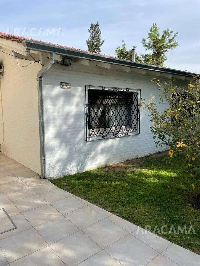 Casa en Venta en Luis Guillon