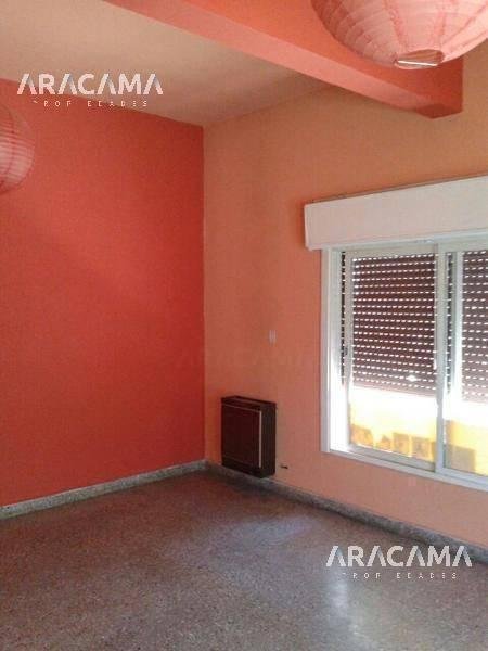 Casa en venta – Monte Grande