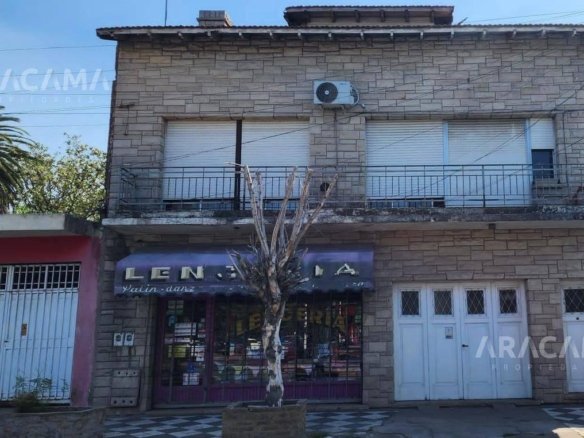 Casa en Venta – Luis Guillon