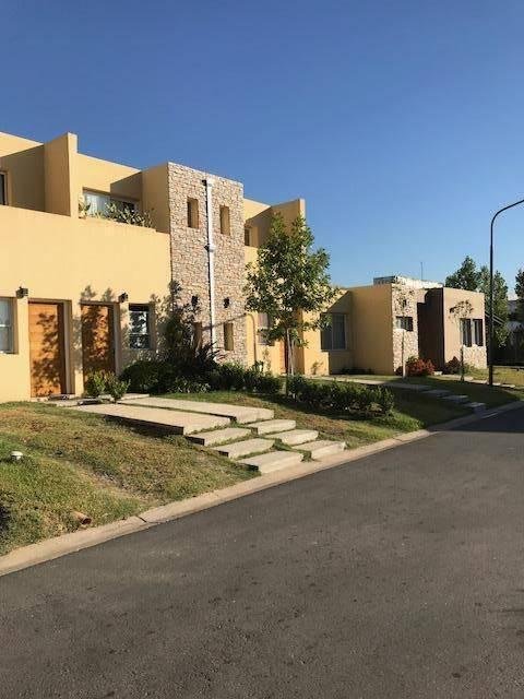 Casa en Venta – Monte Grande
