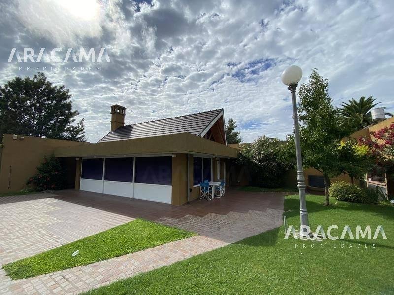 Casa en Venta – Monte Grande