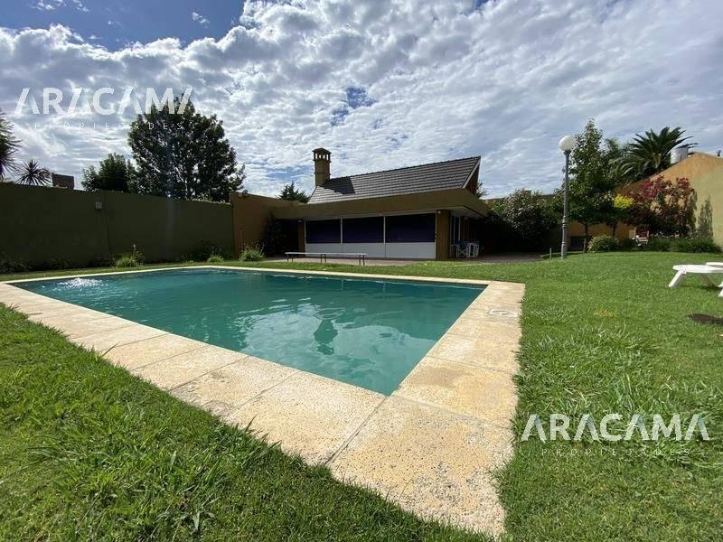 Casa en Venta – Monte Grande