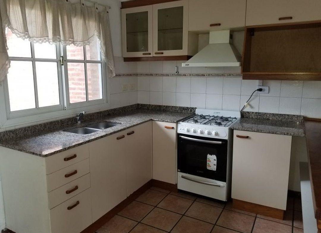 CASA en VENTA en Echeverria del Lago APTO CREDITO – Canning