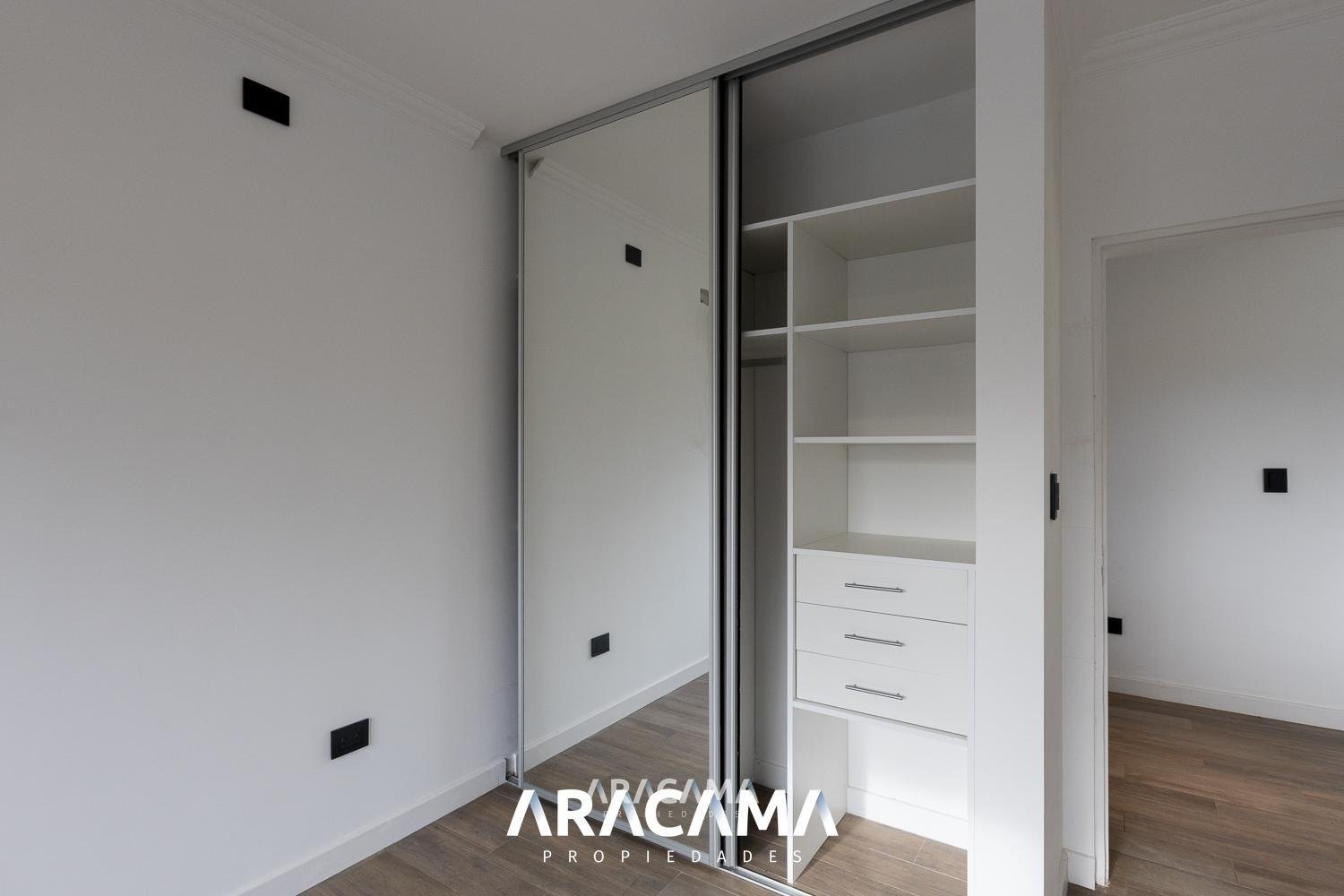 Casa en Venta con 4 dormitorios en Terralagos – Canning
