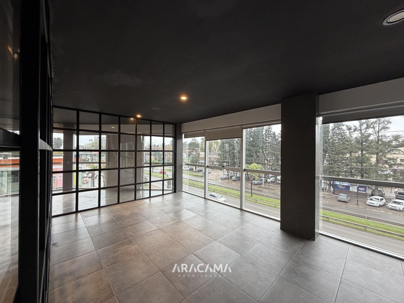Oficina en Alquiler en Canning