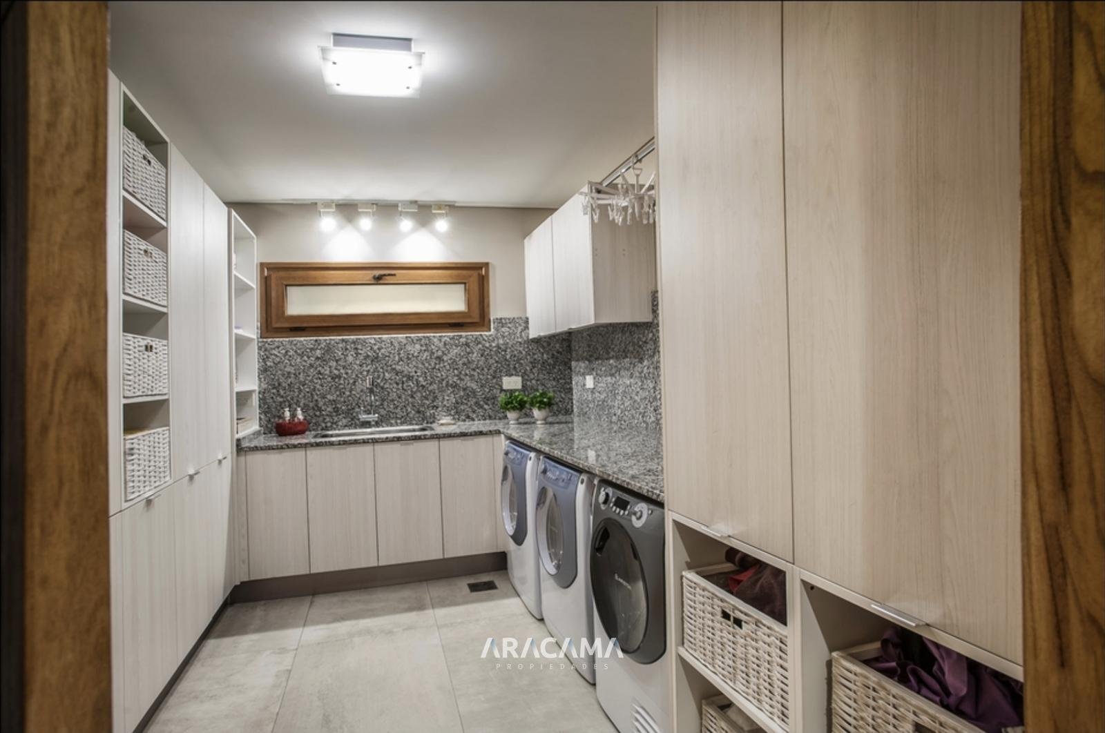 Casa en Venta en Saint Thomas Este – Canning