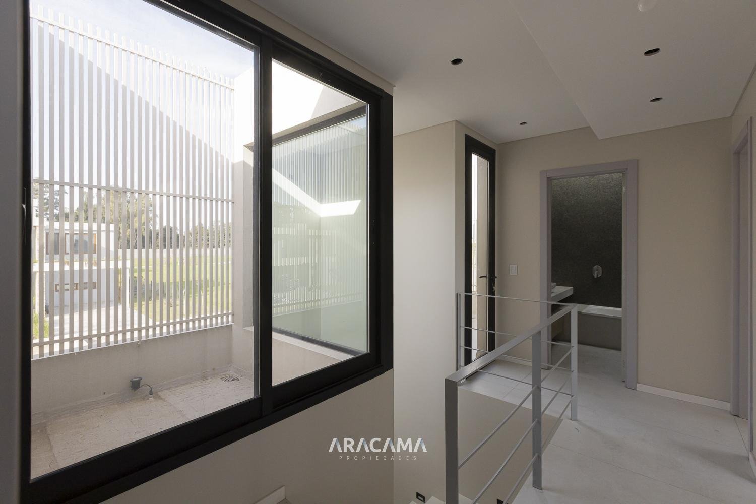 Casa en Venta en el Barrio Privado Canning Chico – Canning