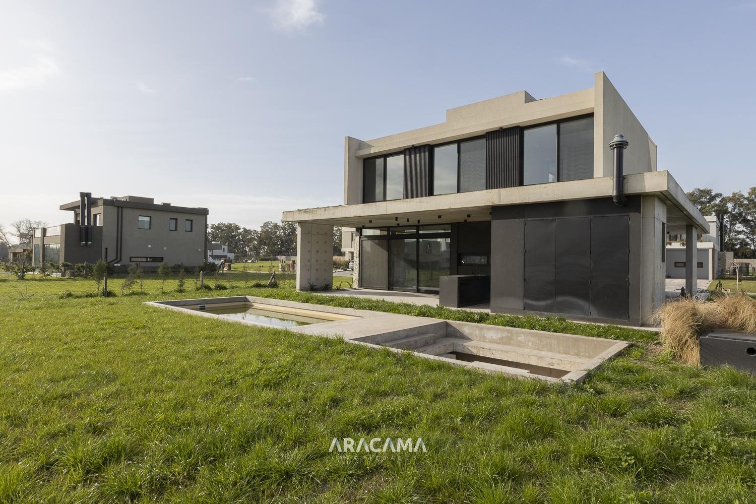 Casa en Venta en el Barrio Privado Canning Chico – Canning