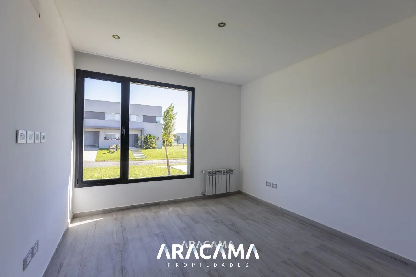 Casa en Venta en Santo Domingo – Canning