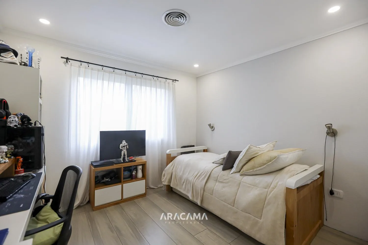Casa en Venta en Campos de Echeverria – Canning