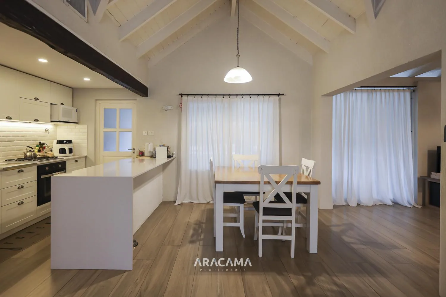 Casa en Venta en Campos de Echeverria – Canning
