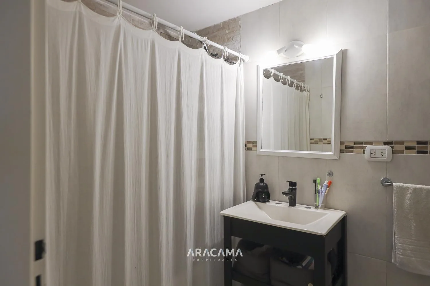 Casa en Venta en Campos de Echeverria – Canning
