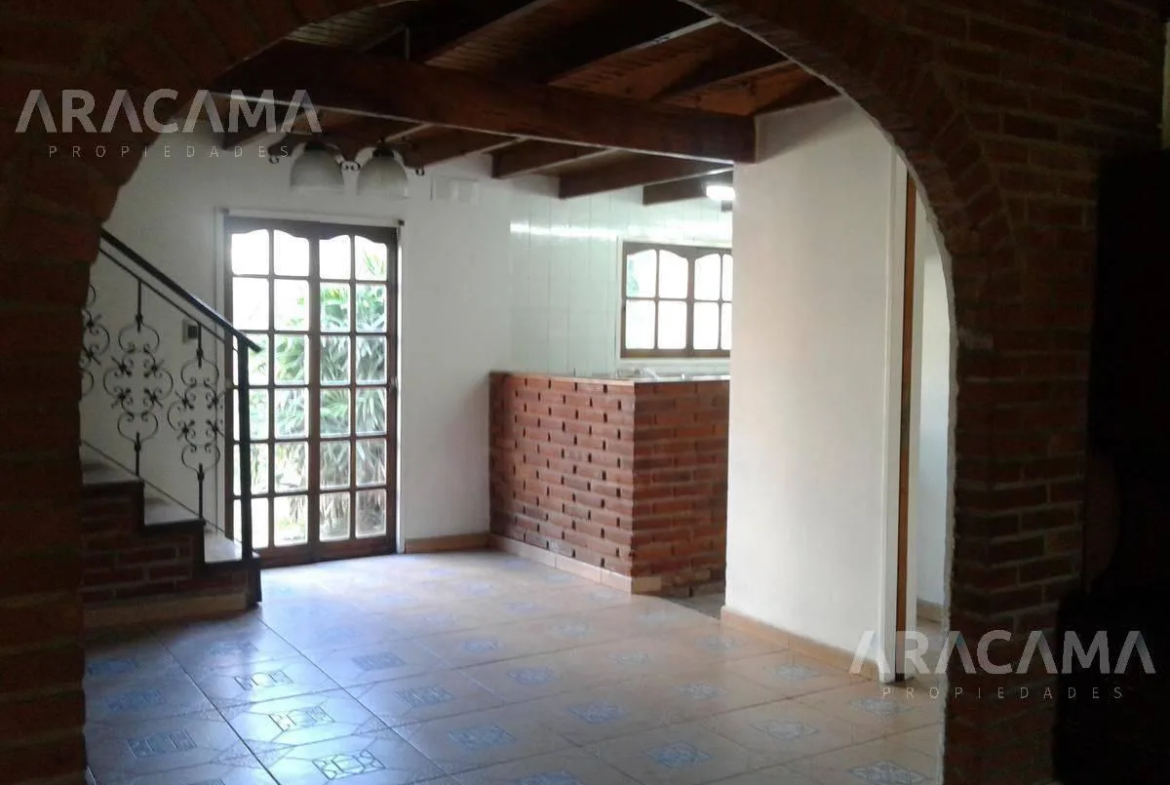 Casa en Venta – Luis Guillon