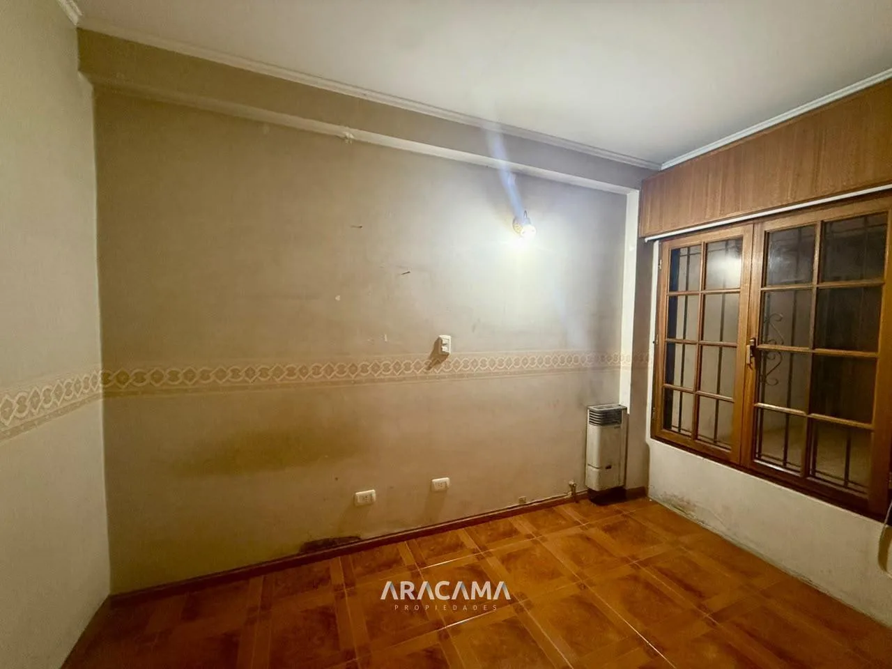 Casa en Alquiler con 4 dormitorios en Monte Grande