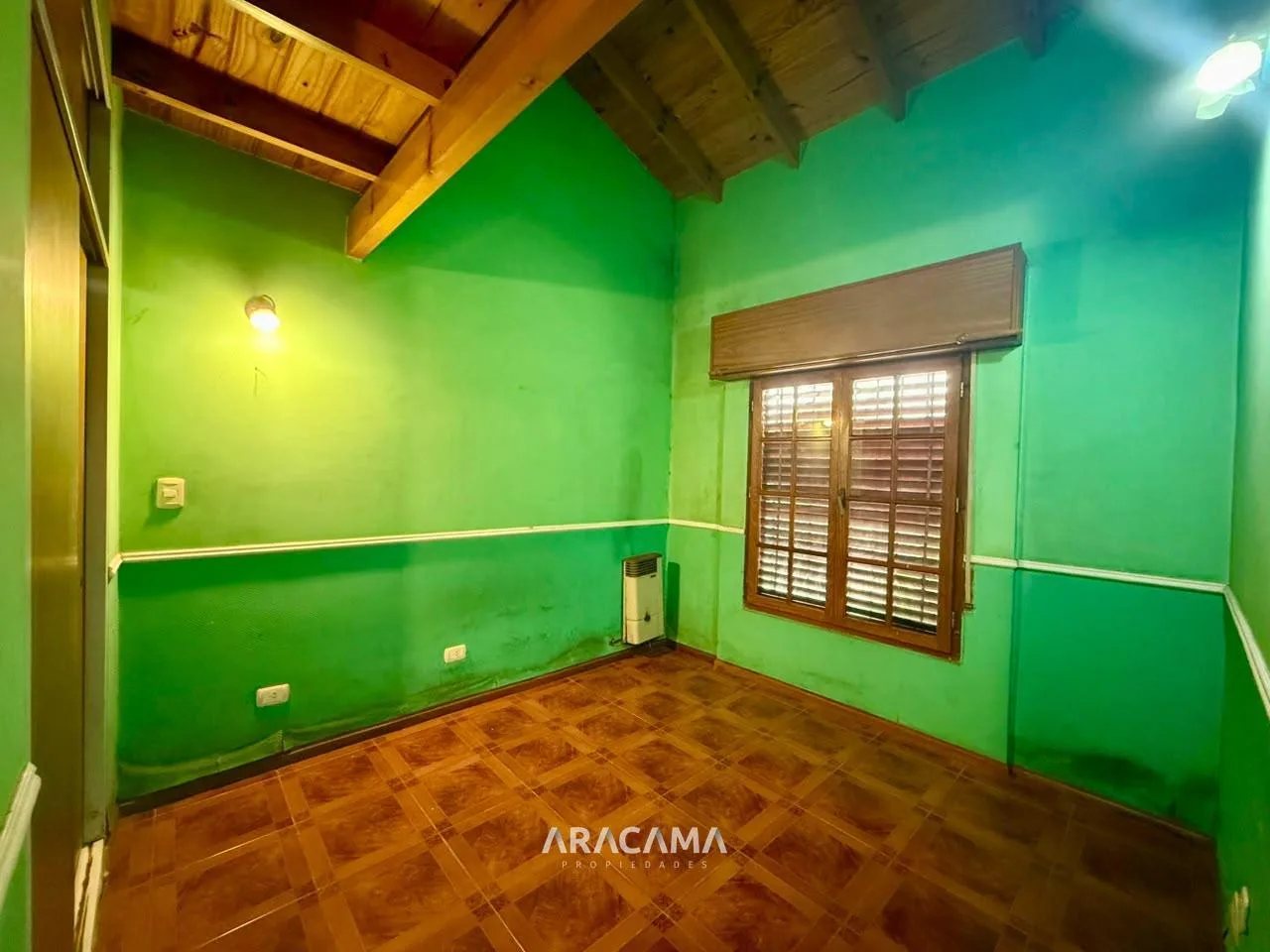 Casa en Alquiler con 4 dormitorios en Monte Grande