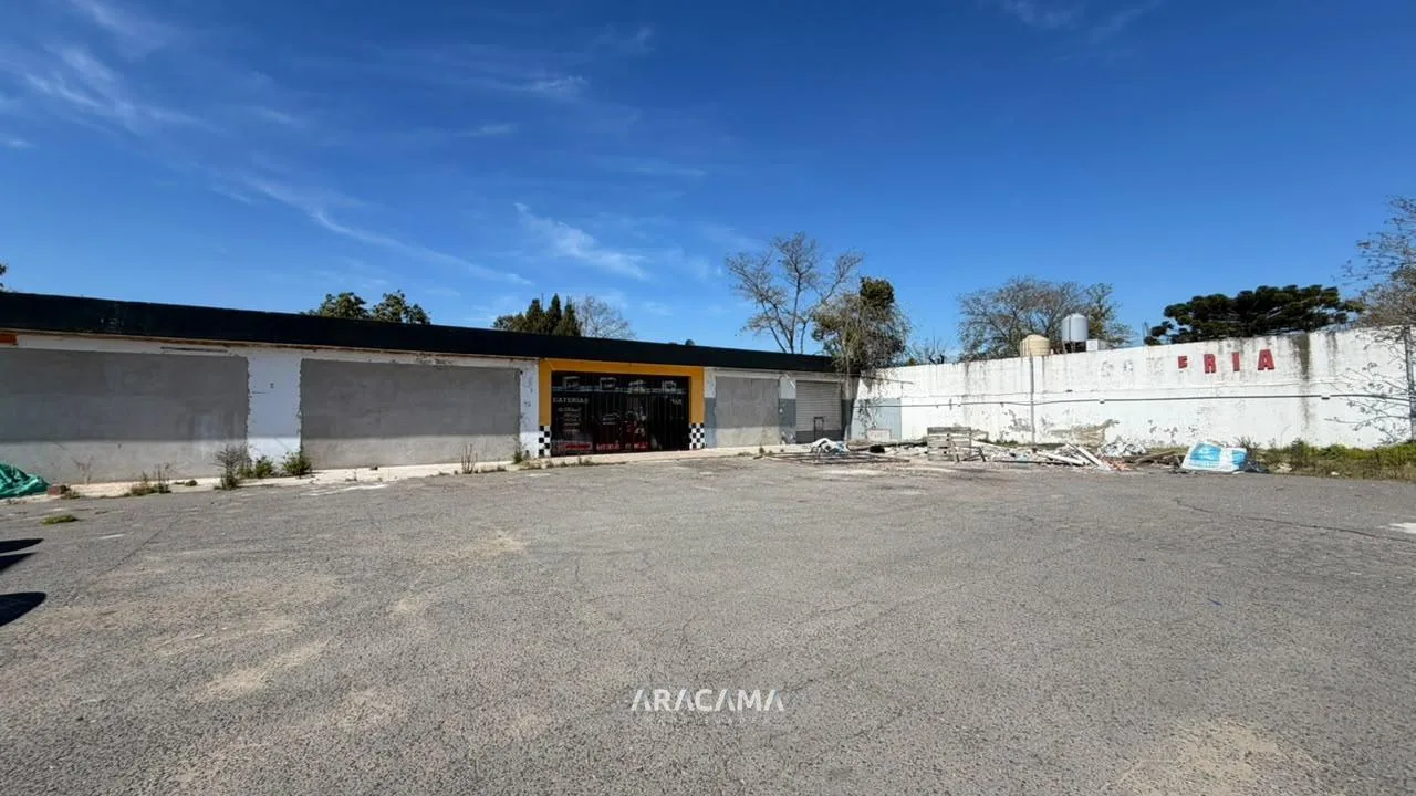 Local con Deposito en Alquiler en Tristan Suarez