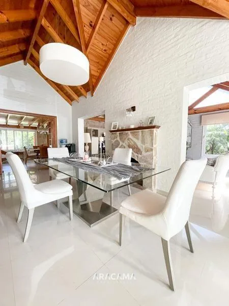 Casa en Venta con 3 dormitorios en Campos de Echeverria