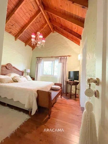 Casa en Venta con 3 dormitorios en Campos de Echeverria