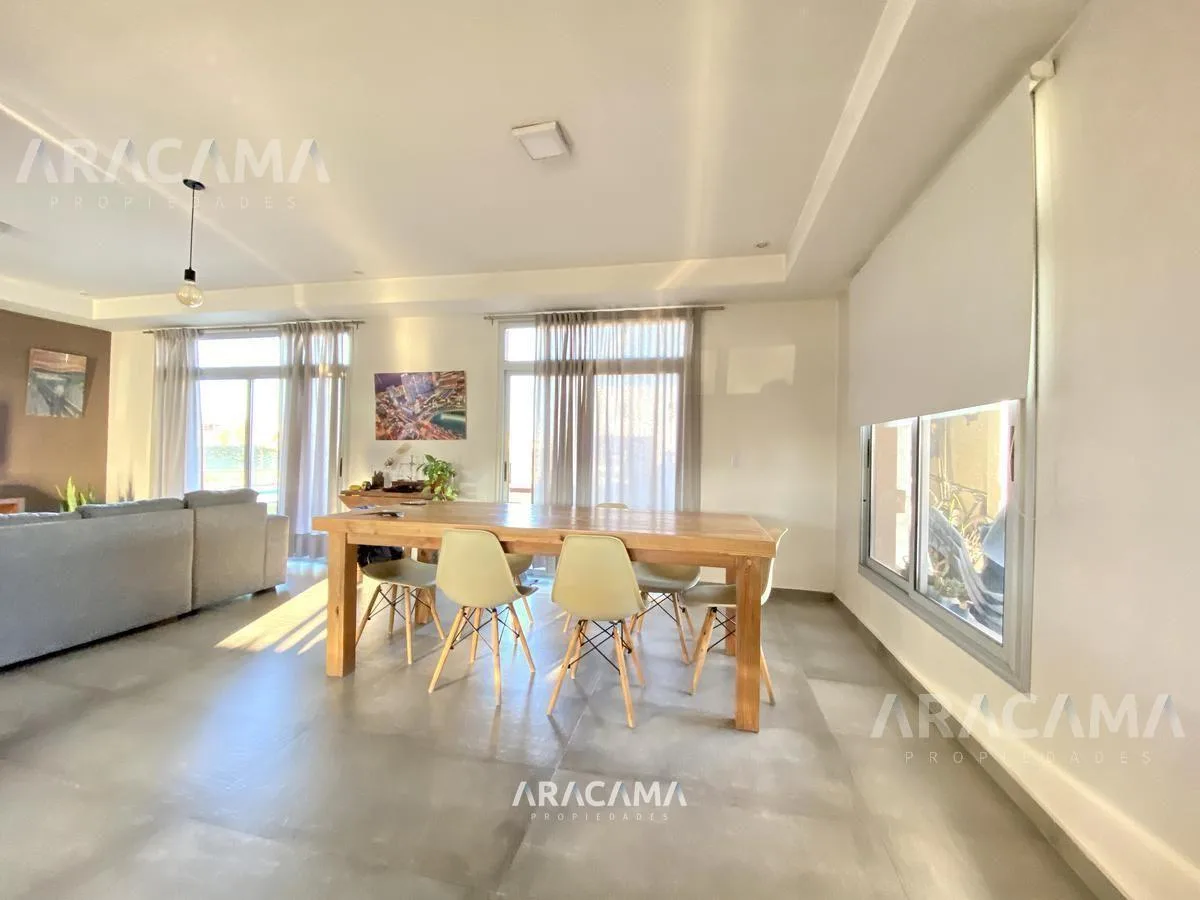 Casa en Venta en Santa Ines – Canning